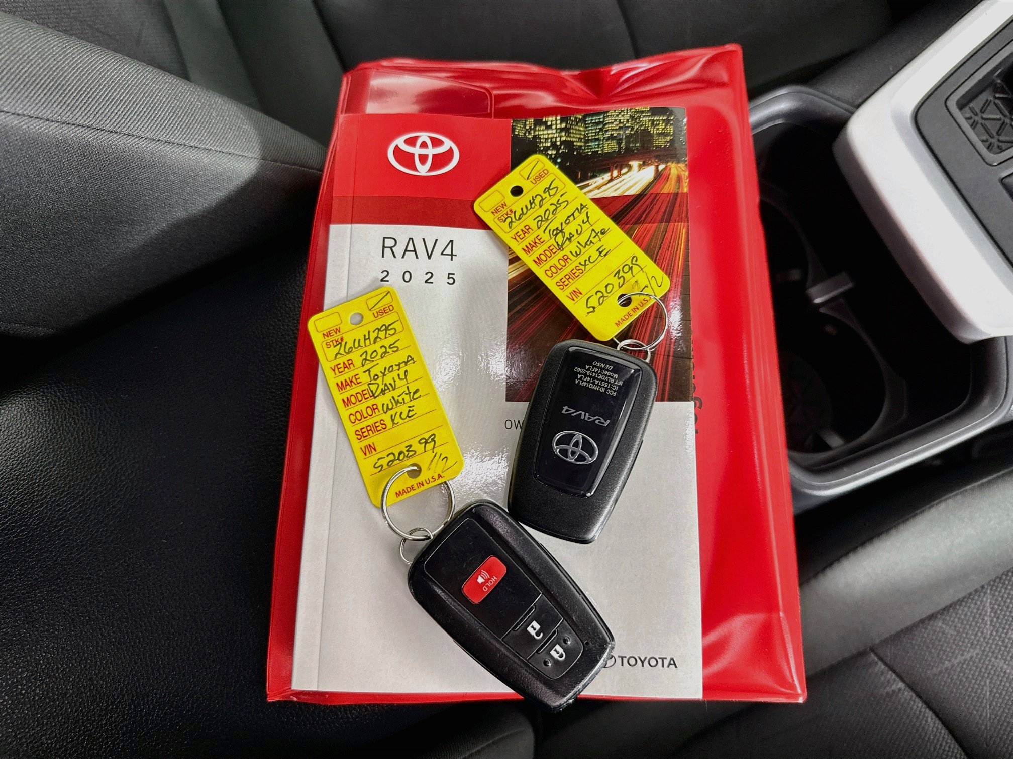 Certified 2025 Toyota RAV4 XLE AWD/4WD image 34
