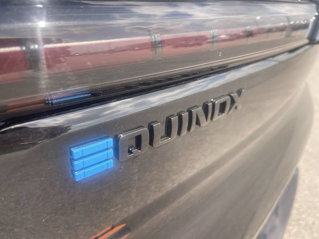 Used 2025 Chevrolet Equinox EV RS FWD image 12