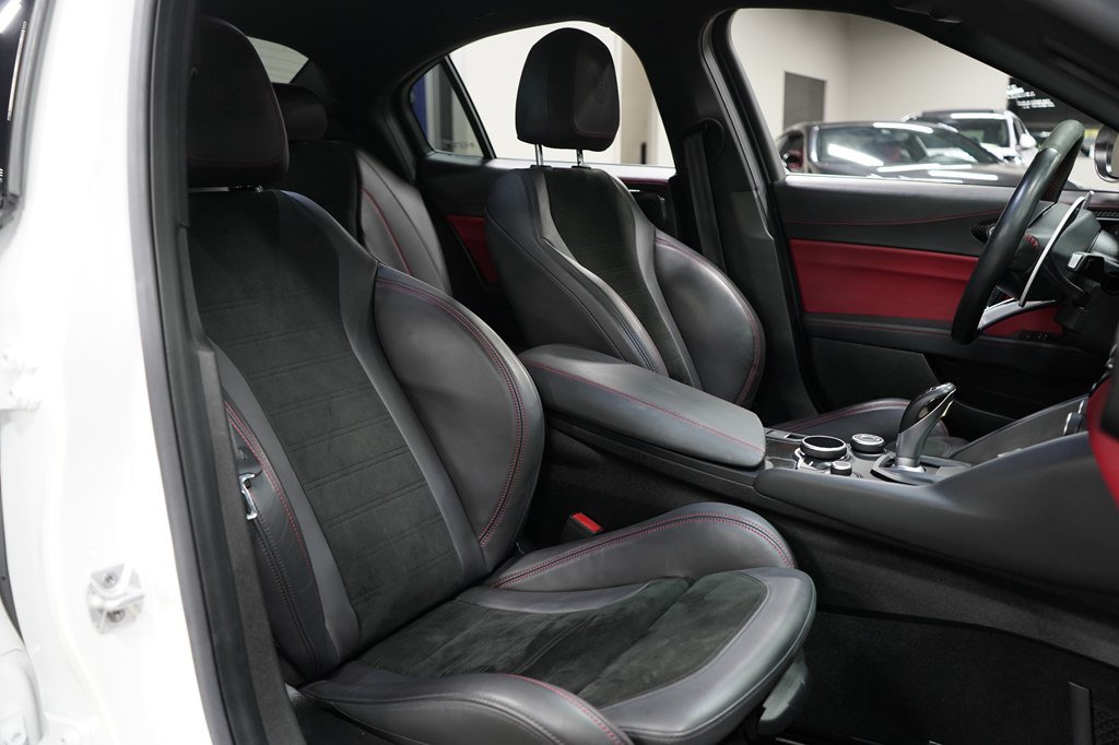 Used 2019 Alfa Romeo Giulia Quadrifoglio w/ Driver Assist Dynamic Package RWD image 37
