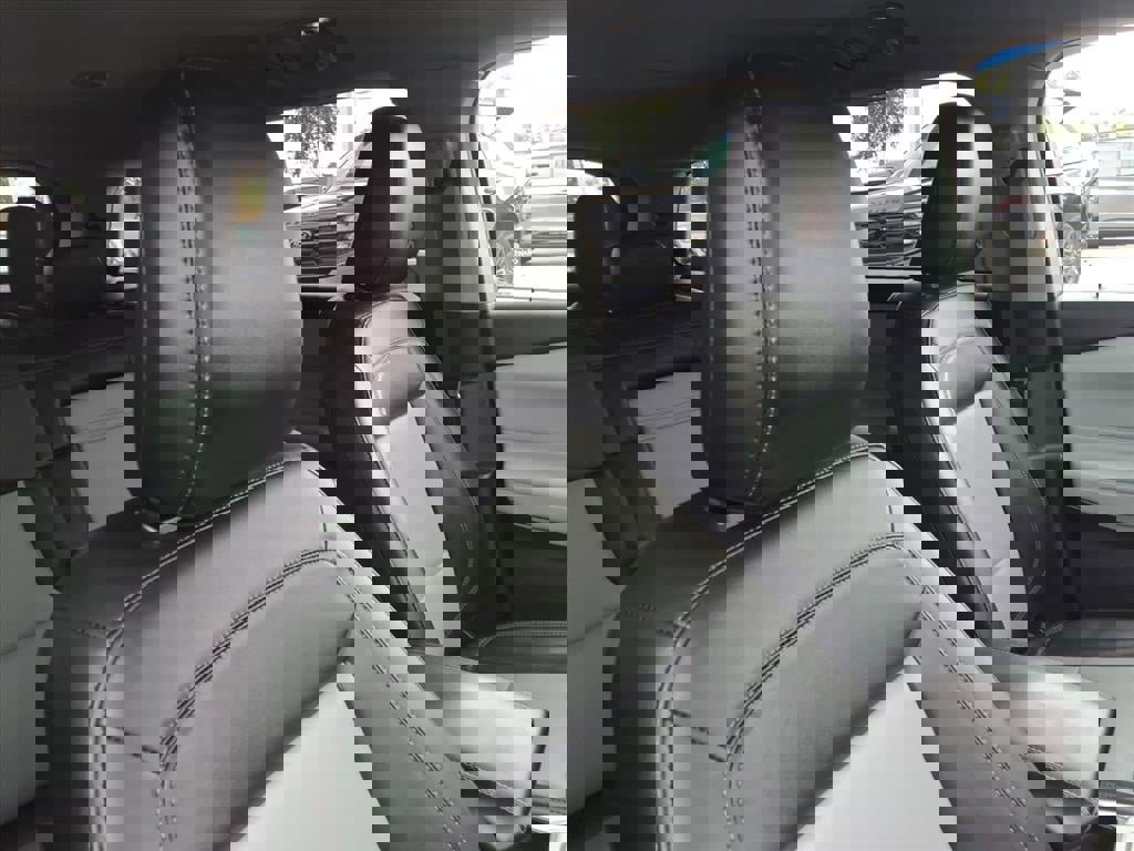 Certified 2023 Ford Explorer XLT w/ Equipment Group 202A image 12