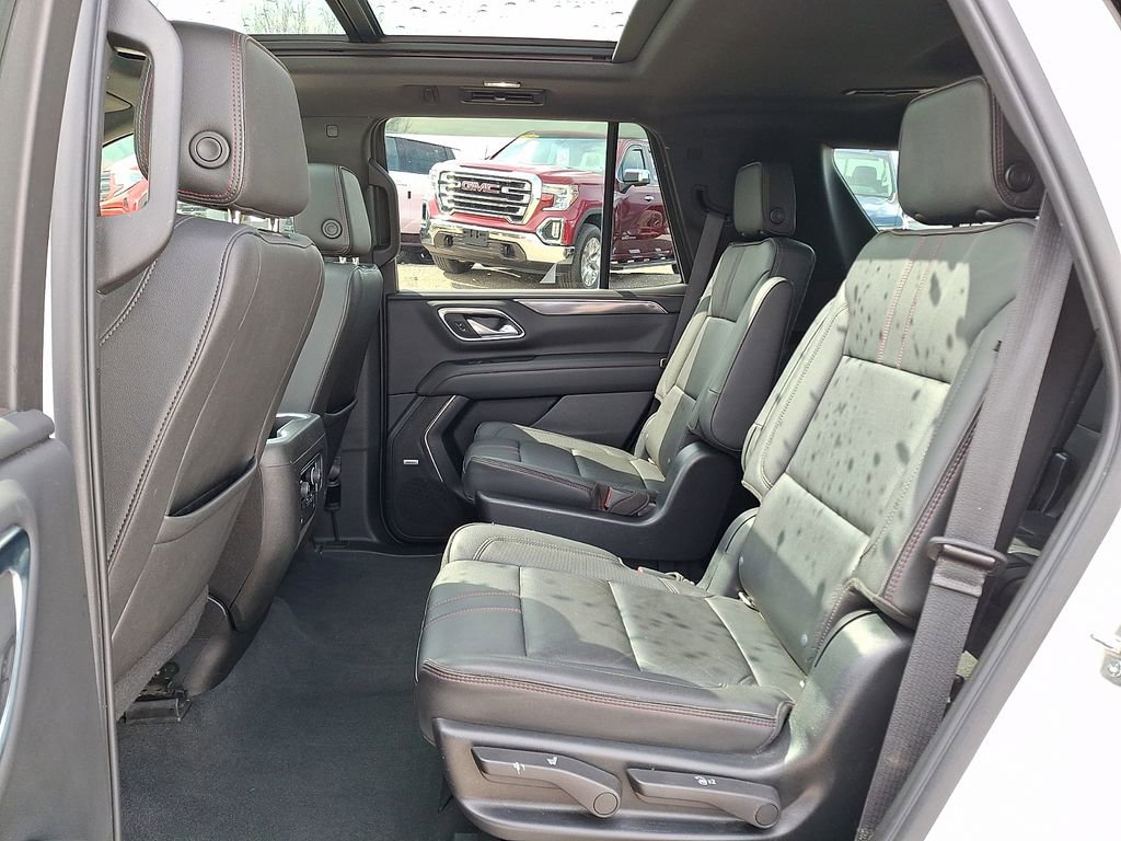 Used 2022 Chevrolet Tahoe RST w/ Luxury Package AWD/4WD image 13