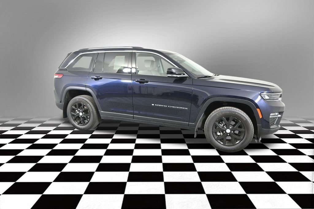 Used 2023 Jeep Grand Cherokee Limited image 10