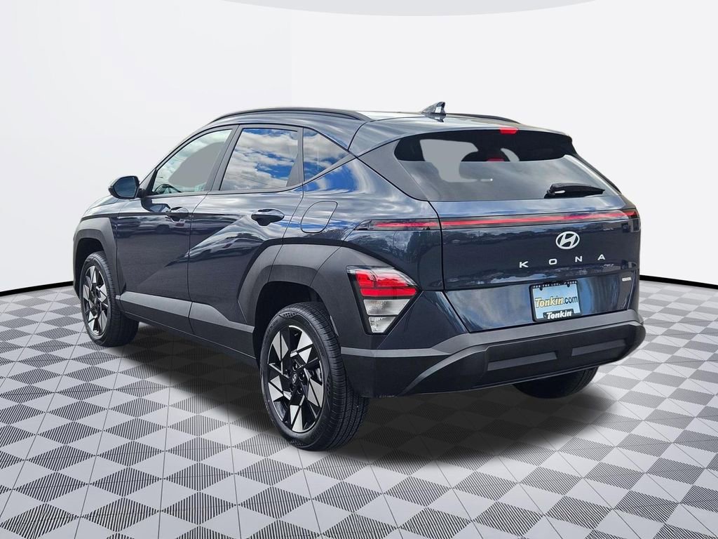 Certified 2025 Hyundai Kona SEL AWD/4WD image 4