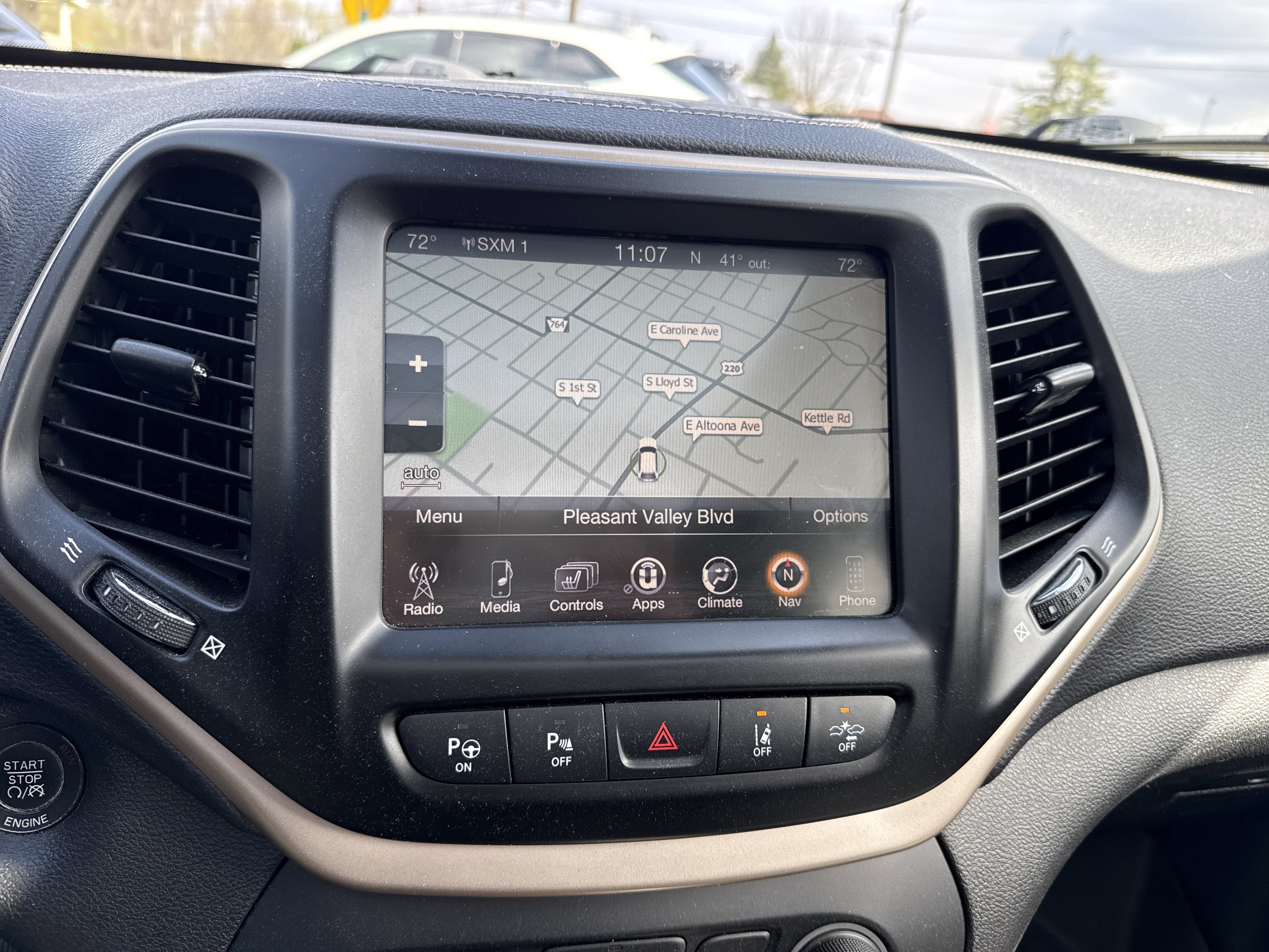 Used 2014 Jeep Cherokee Limited w/ Technology Group image 23