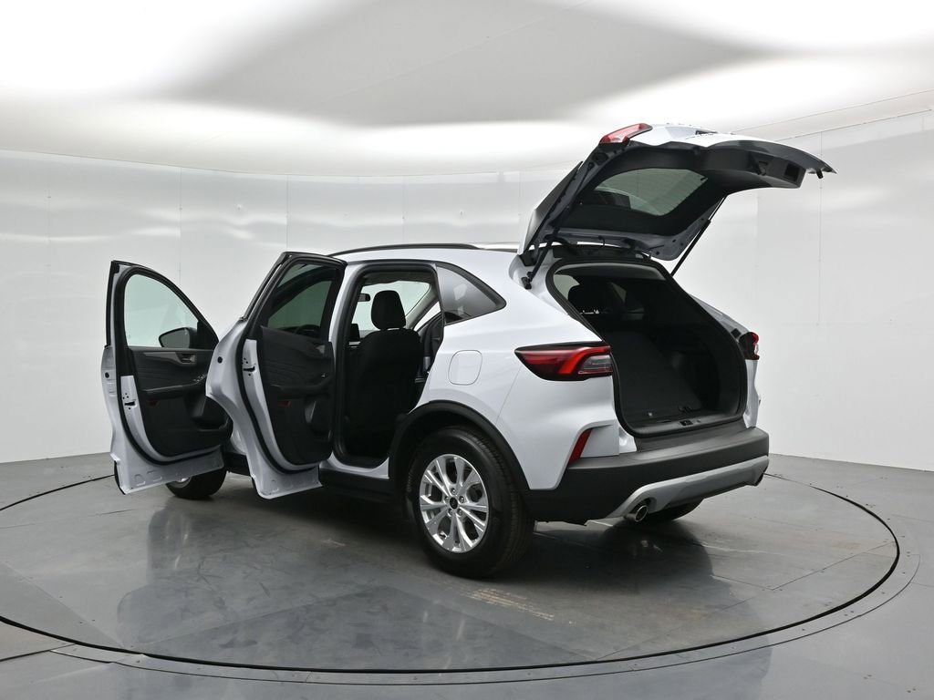 Certified 2025 Ford Escape Active image 32