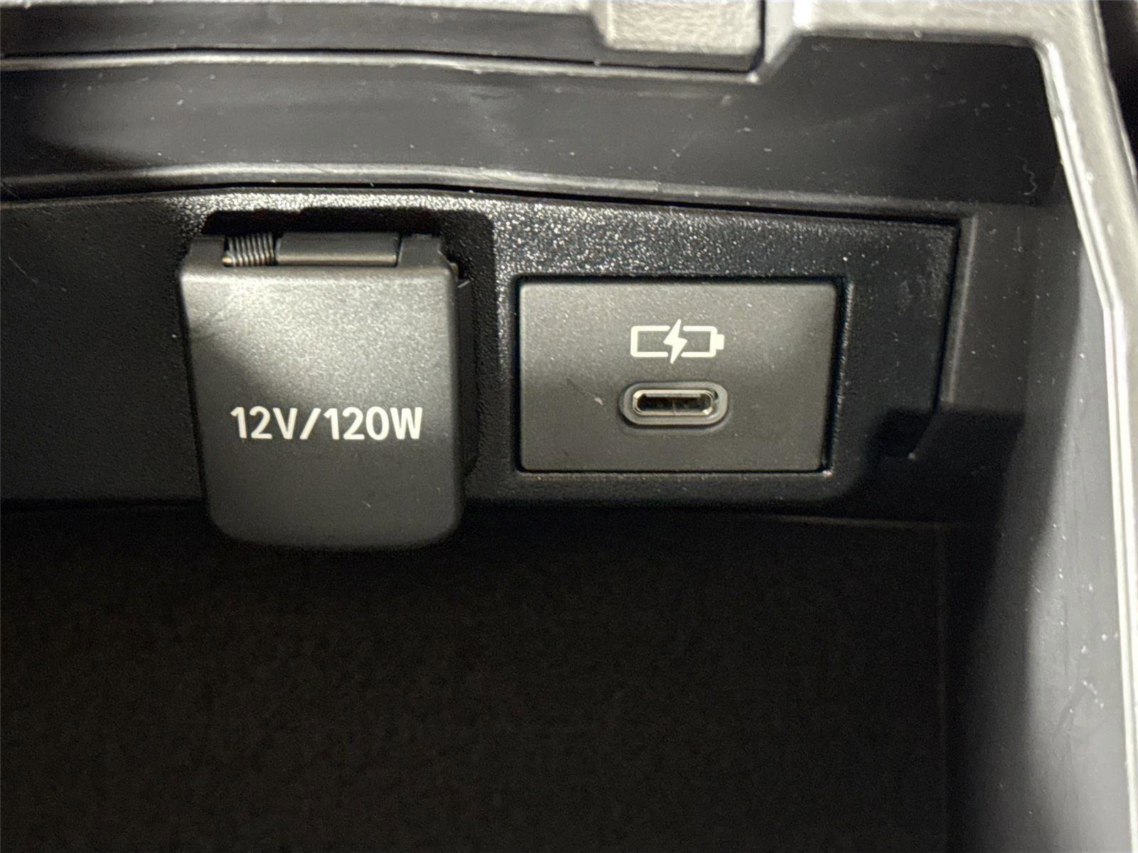 Certified 2025 Toyota Corolla LE image 32