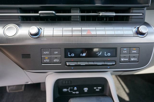 Used 2025 Hyundai Kona SEL image 20