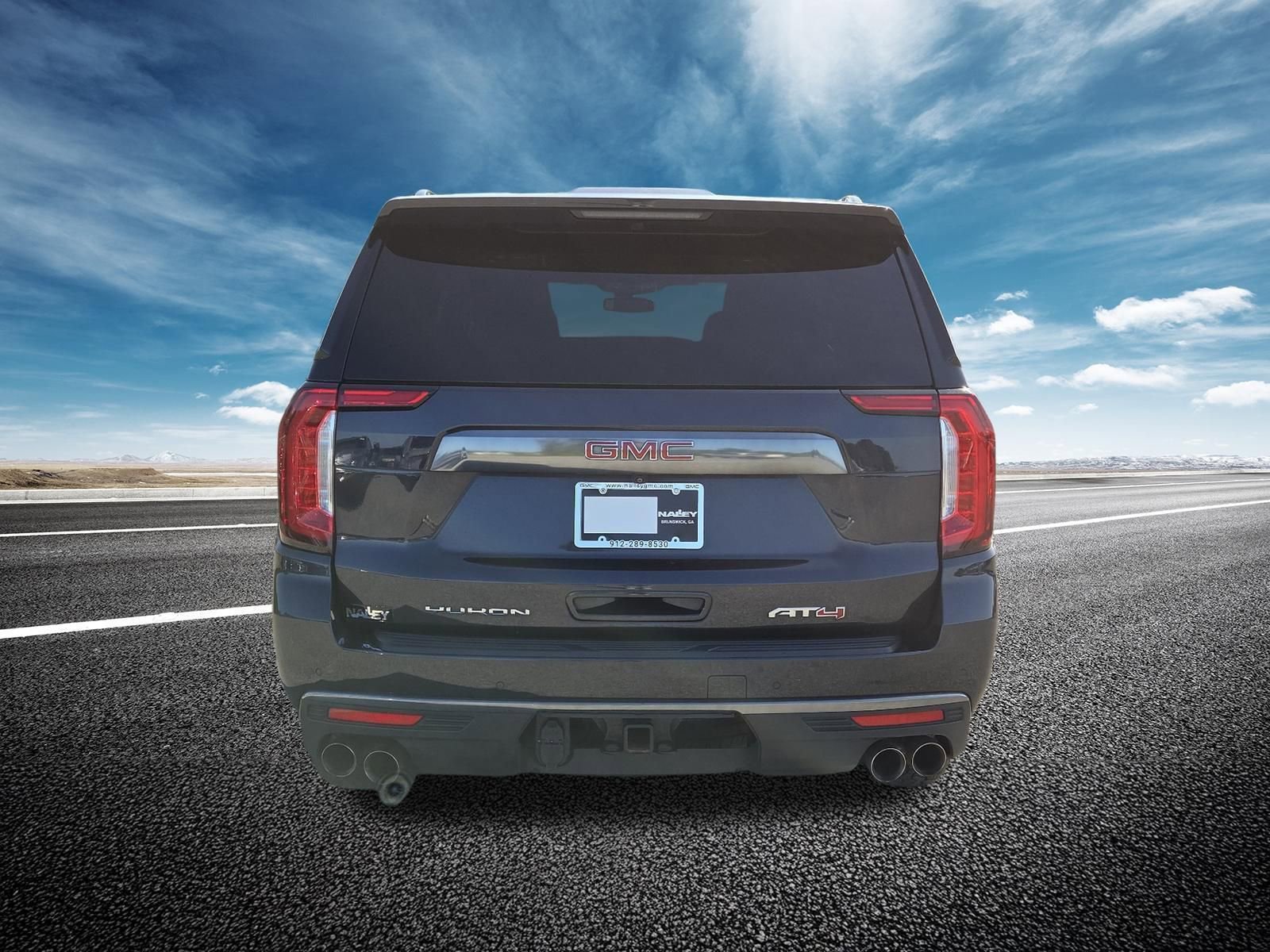 Used 2023 GMC Yukon XL AT4 w/ AT4 Premium Plus Package AWD/4WD image 23