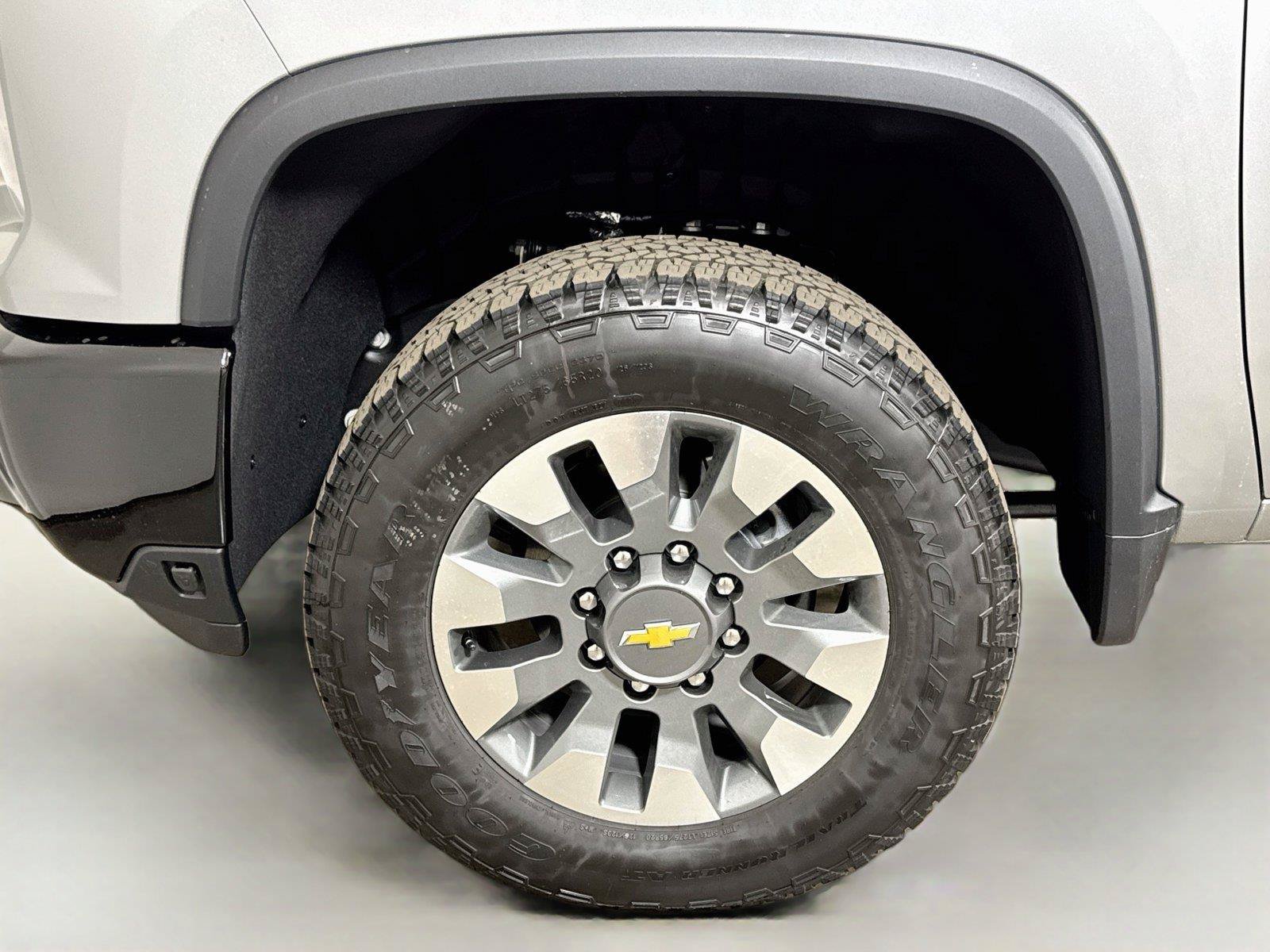 New 2026 Chevrolet Silverado 2500 Custom w/ Custom Value Package AWD/4WD image 19