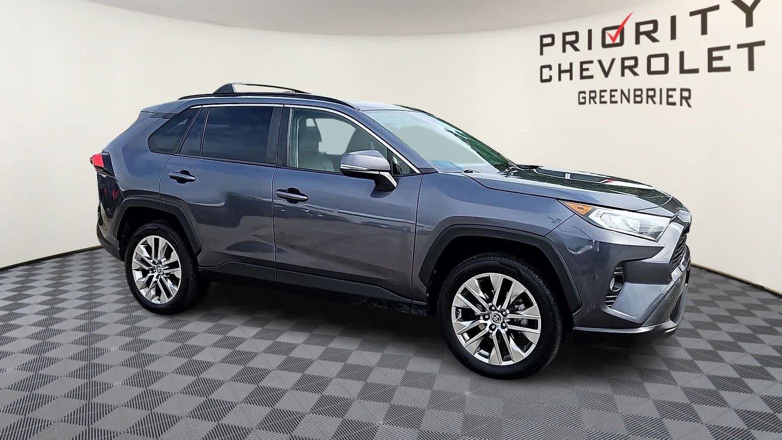 Used 2019 Toyota RAV4 XLE Premium w/ Cold Weather Package AWD/4WD image 2