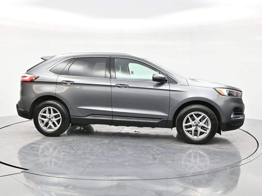 Used 2022 Ford Edge SEL w/ Convenience Package image 4