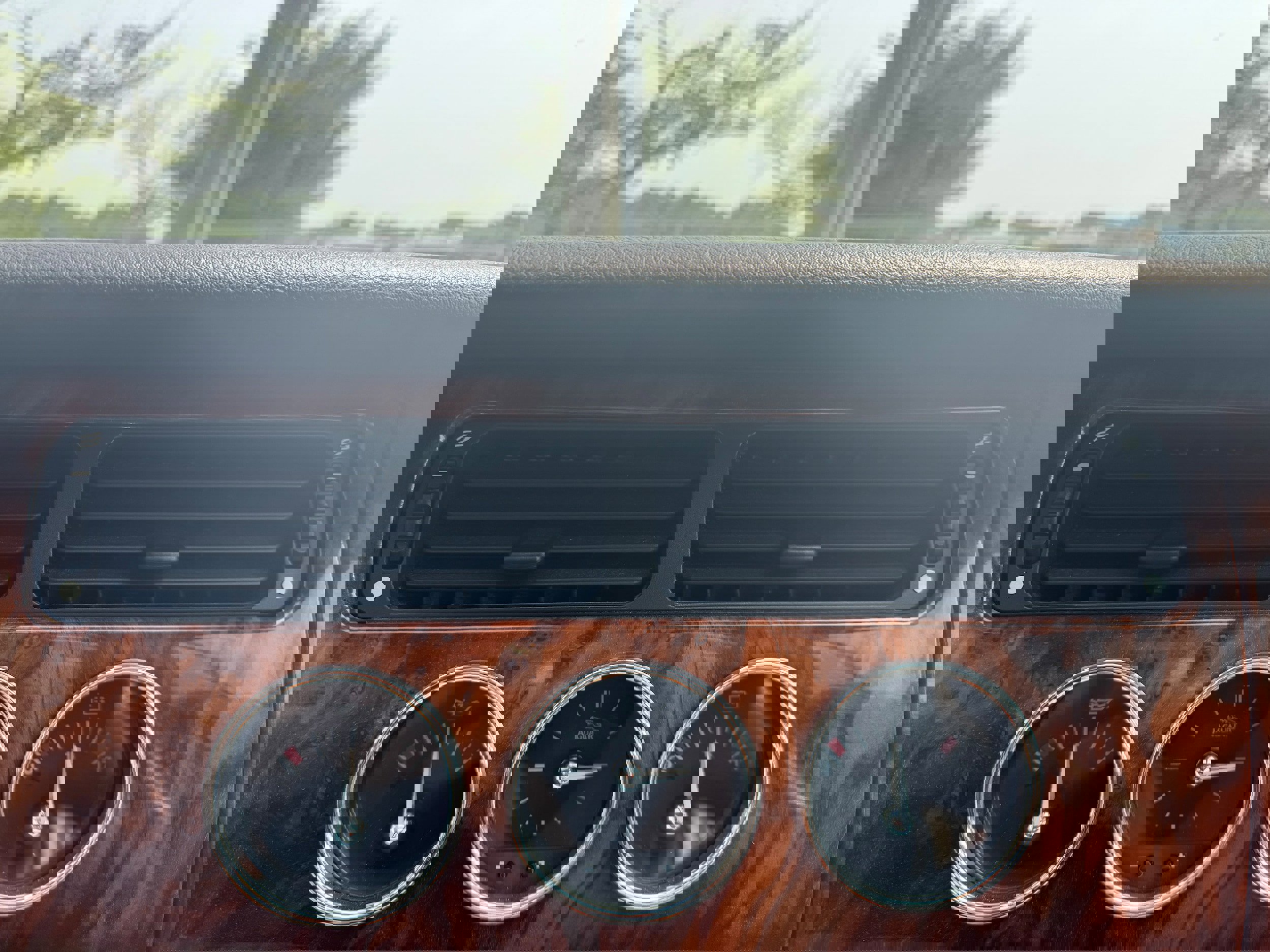 Used 2003 Jaguar XK8 Convertible image 21