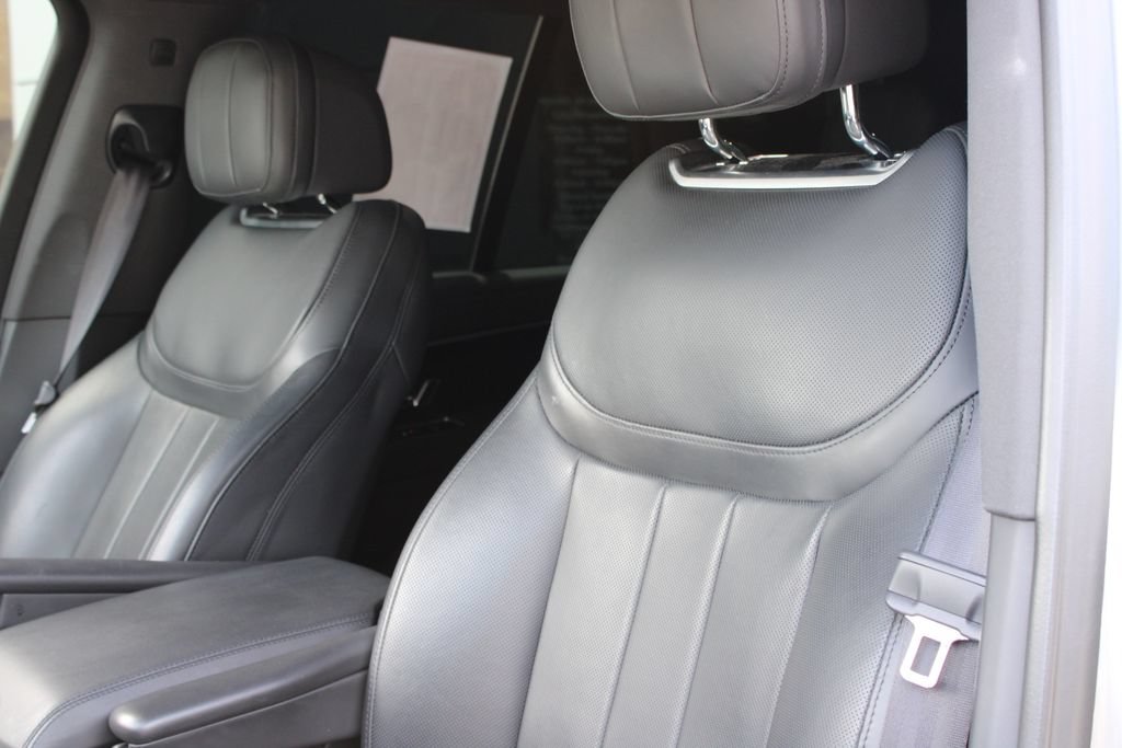 Used 2023 Land Rover Range Rover SE AWD/4WD image 9