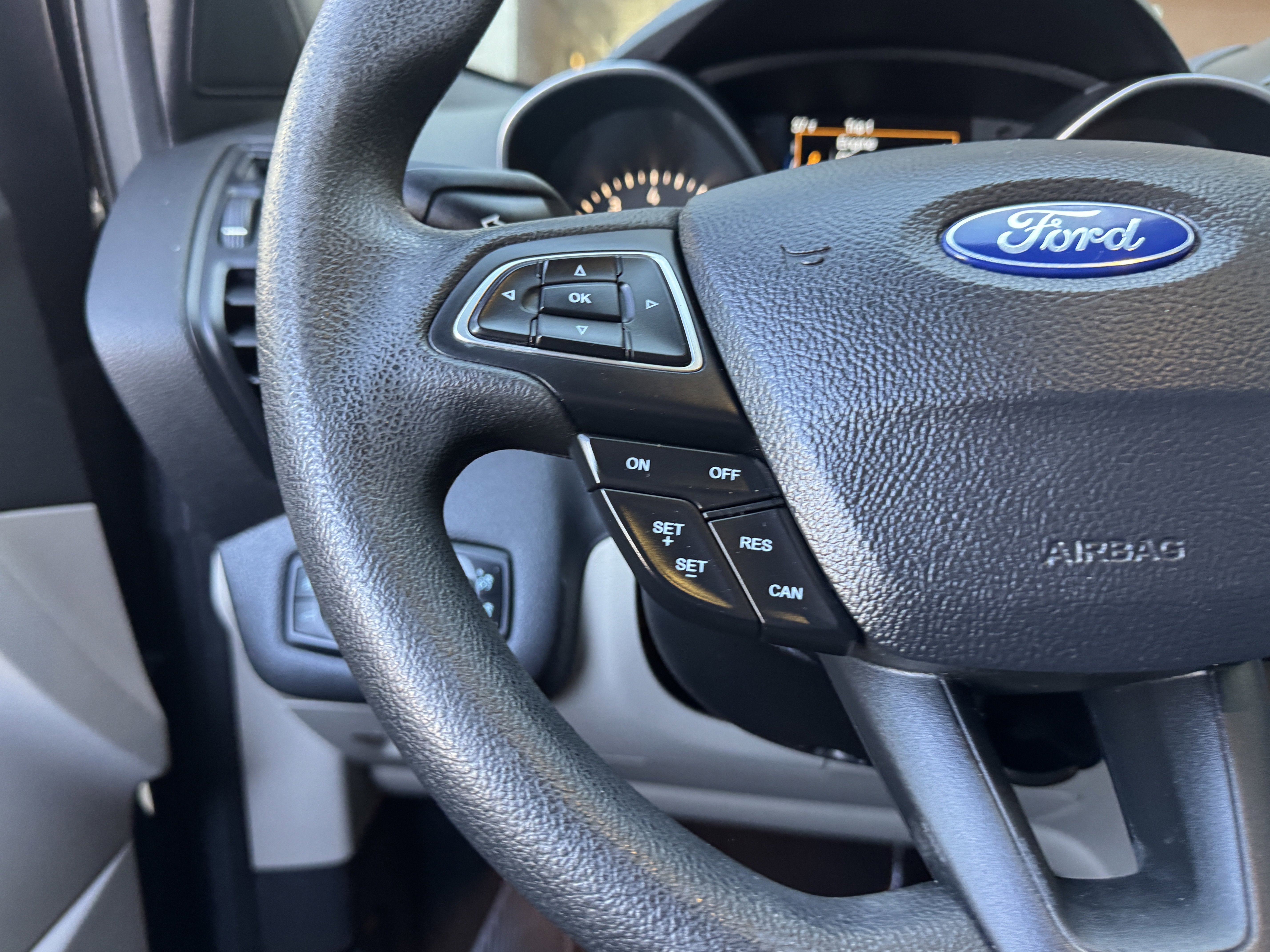 Used 2017 Ford Escape SE w/ Equipment Group 201A image 21