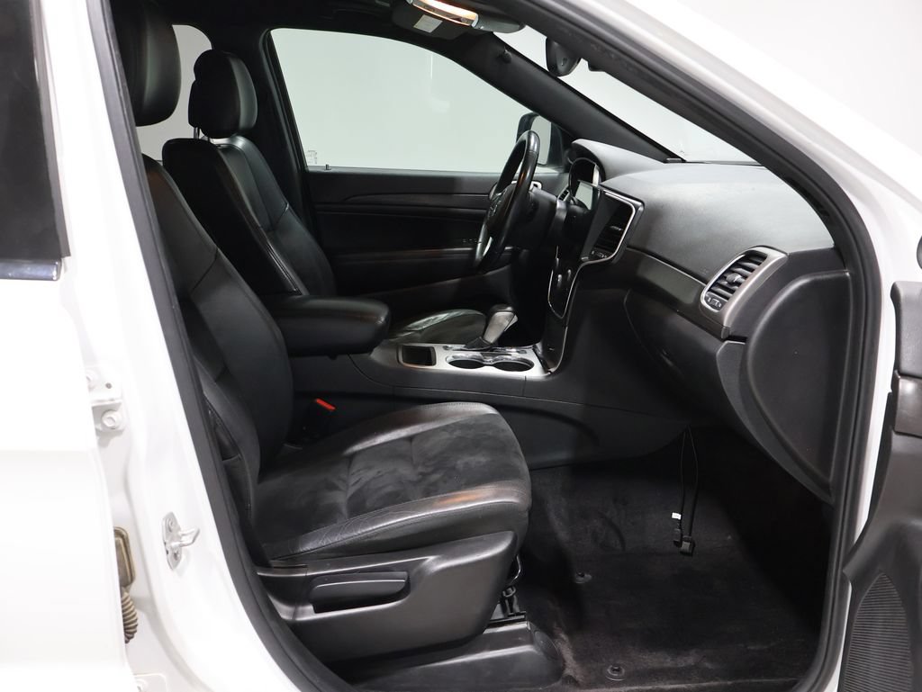 Used 2018 Jeep Grand Cherokee Altitude AWD/4WD image 23