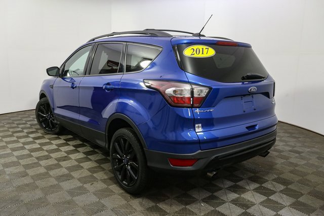 Used 2017 Ford Escape SE w/ Equipment Group 201A image 7