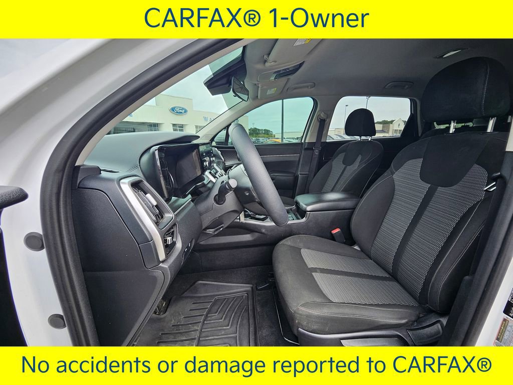 Used 2022 Kia Sorento LX image 4