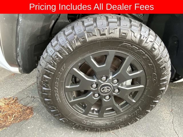 Used 2025 Toyota 4Runner SR5 AWD/4WD image 7