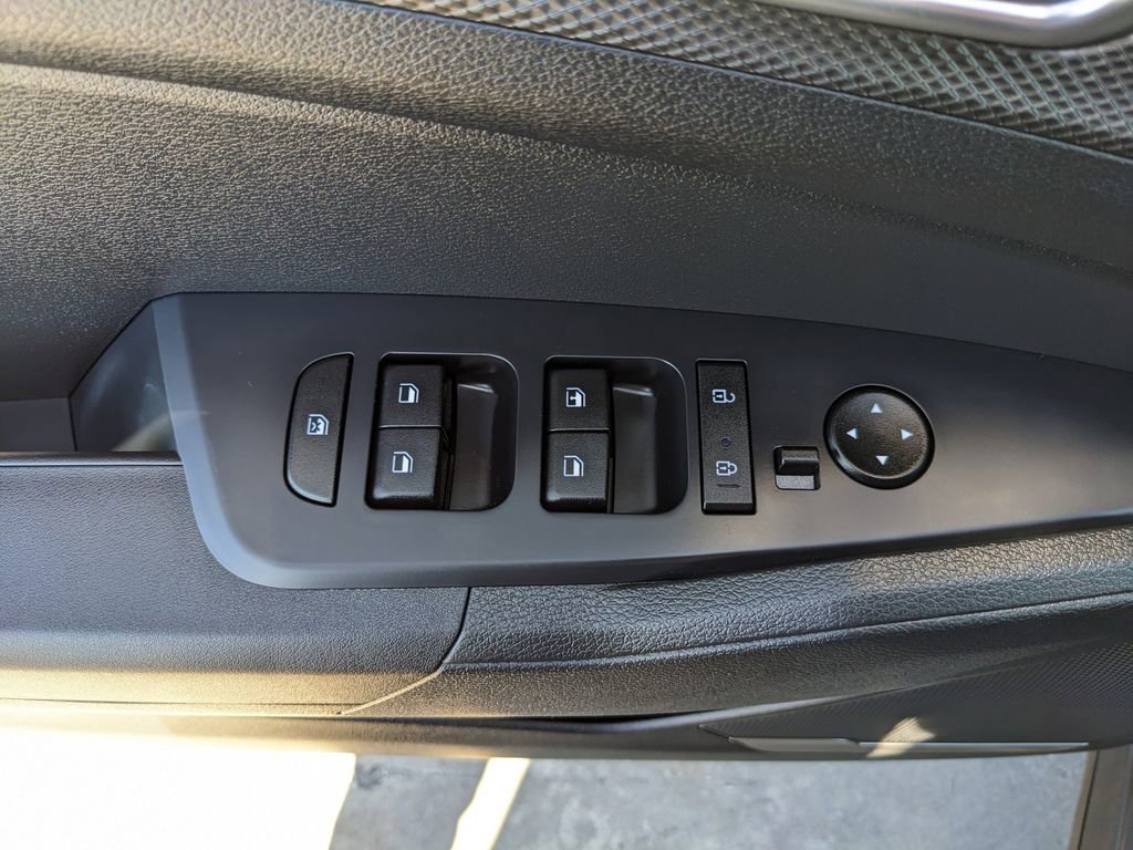 Certified 2025 Kia Sportage LX image 18