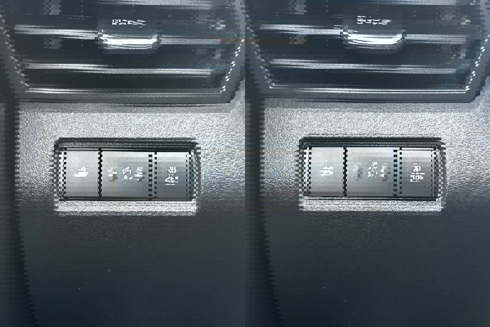 Used 2024 Nissan Altima 2.5 SV FWD image 31