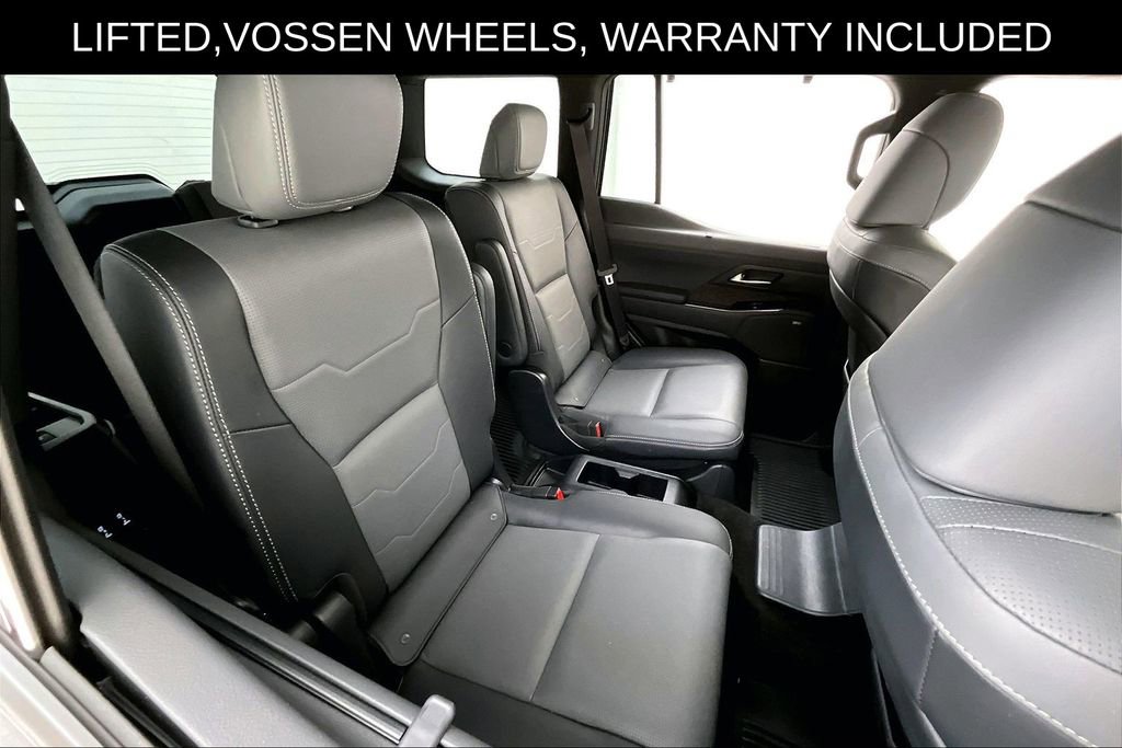 Used 2025 Lexus GX 550 w/ Accessory Package (2T) image 36