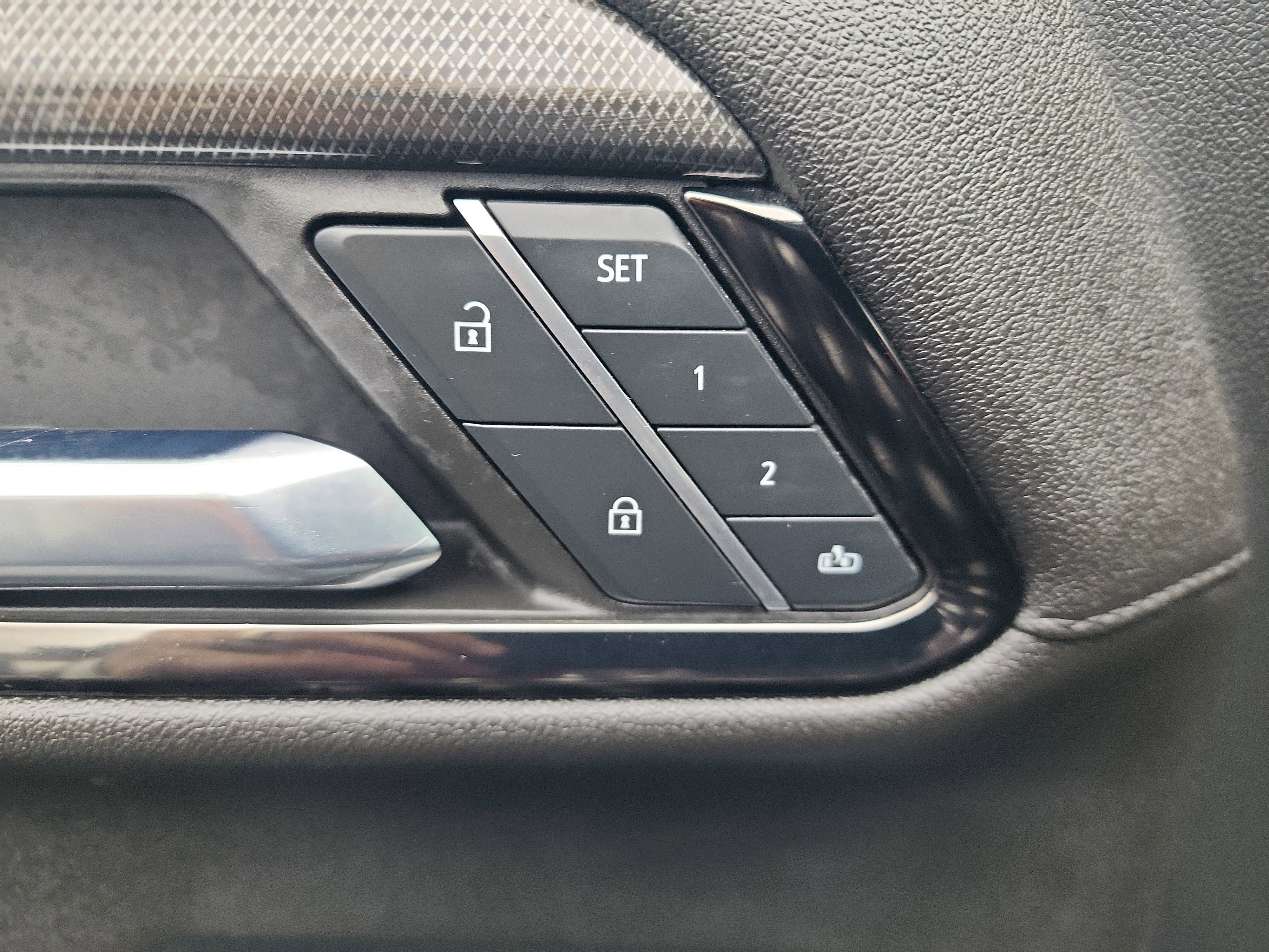 Certified 2024 GMC Sierra 2500 AT4 w/ AT4 Preferred Package image 13