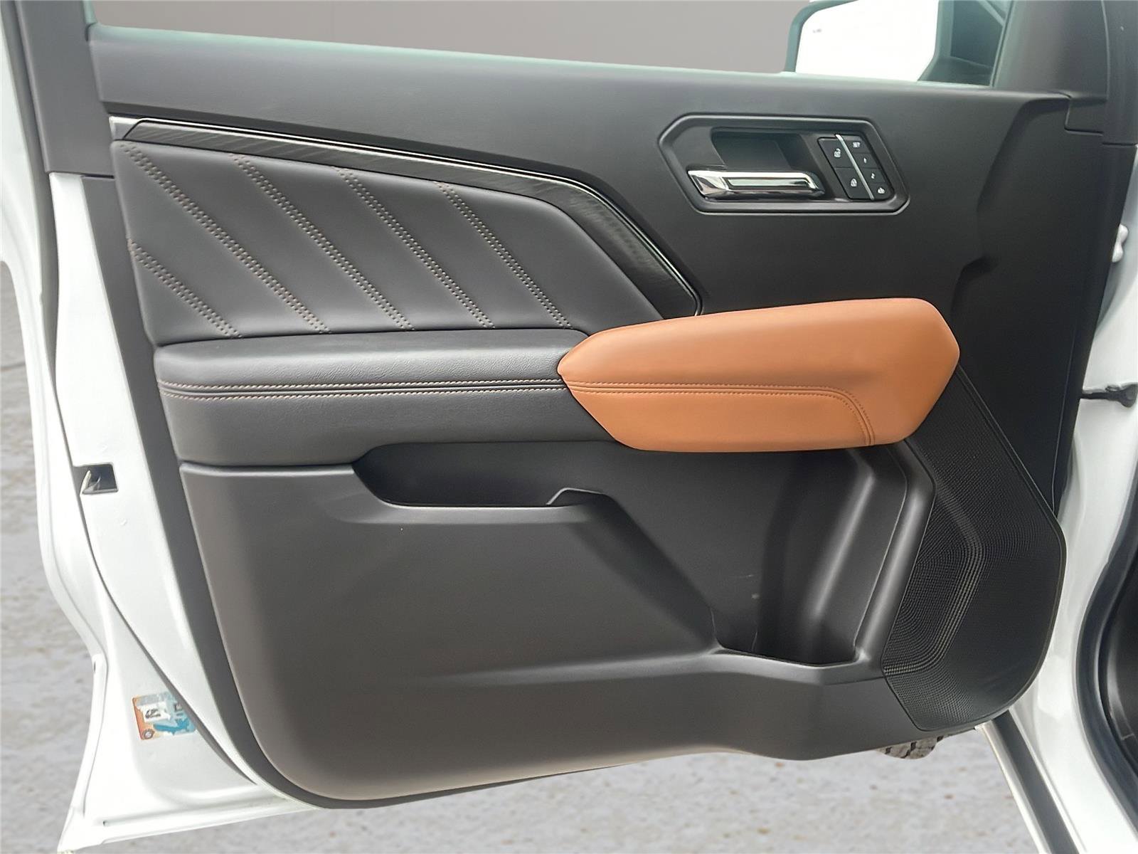 Used 2023 GMC Canyon AT4 w/ AT4 Premium Package image 20