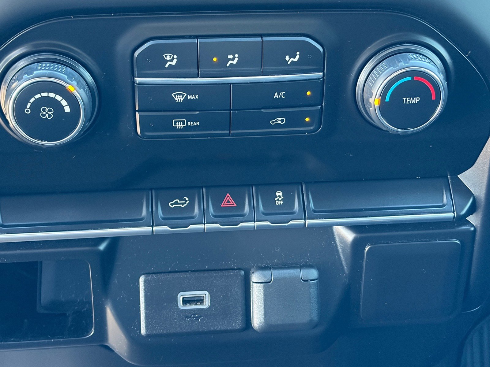 Used 2019 Chevrolet Silverado 1500 Custom w/ Custom Value Package image 24