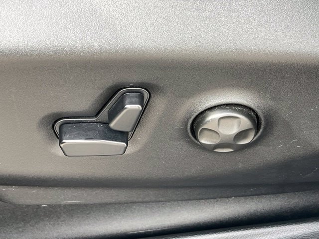 Used 2026 Chrysler Pacifica Select FWD image 21