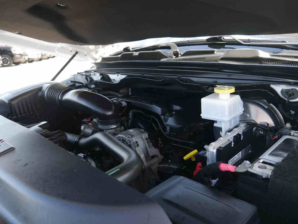 Used 2022 RAM 1500 Limited w/ Body-Colour Bumper Group image 16