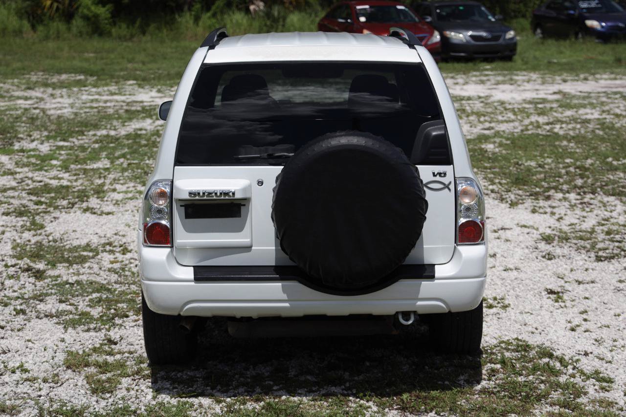 Used 2004 Suzuki XL7 2WD image 9