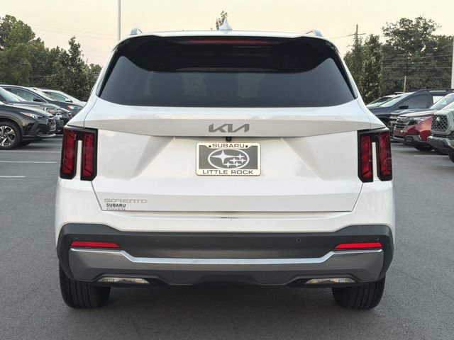 Used 2024 Kia Sorento S w/ Panoramic Sunroof Package FWD image 4