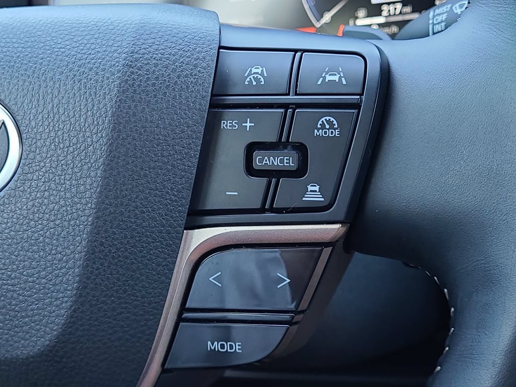 Certified 2025 Toyota Crown Signia AWD/4WD image 21