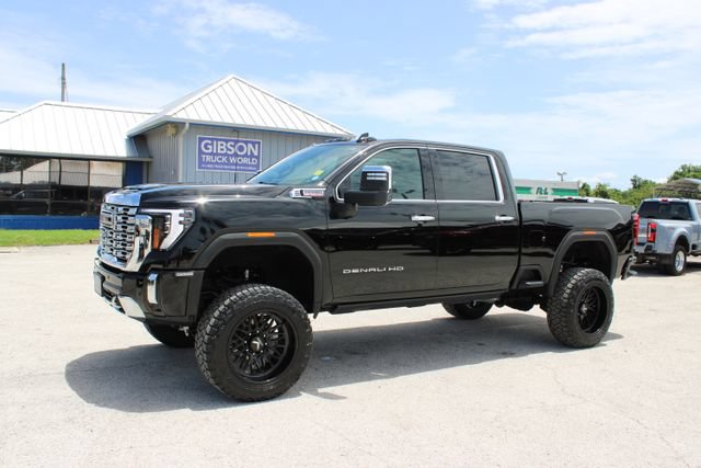 Used 2025 GMC Sierra 2500 Denali w/ Denali Reserve Package AWD/4WD image 5