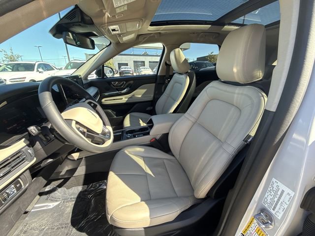 Used 2025 Lincoln Corsair Grand Touring w/ Jet Appearance Package image 11