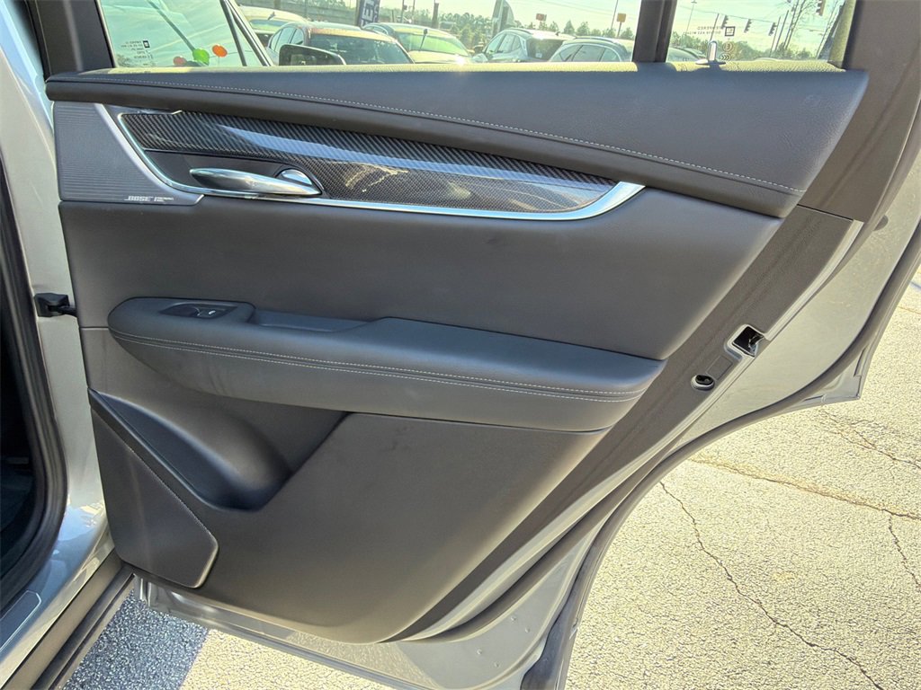 Used 2024 Cadillac XT6 Sport image 16