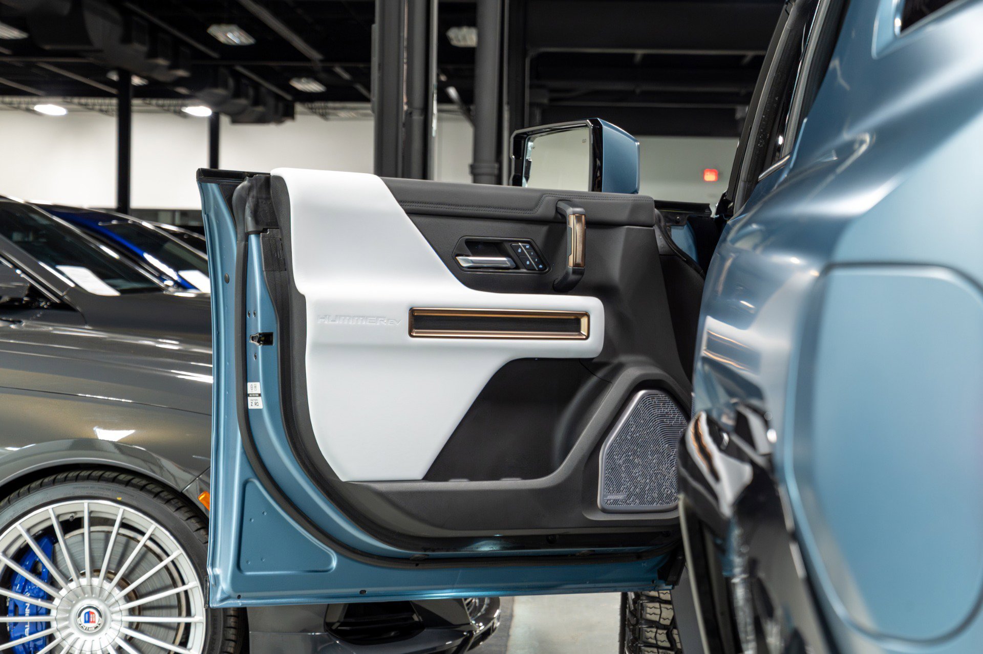 Used 2024 GMC Hummer EV 3X w/ Omega Edition image 60