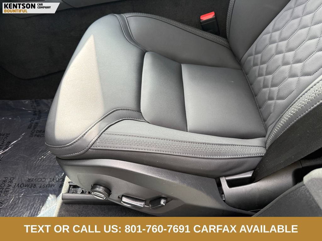 Used 2025 Volvo XC90 B5 Plus AWD/4WD image 21