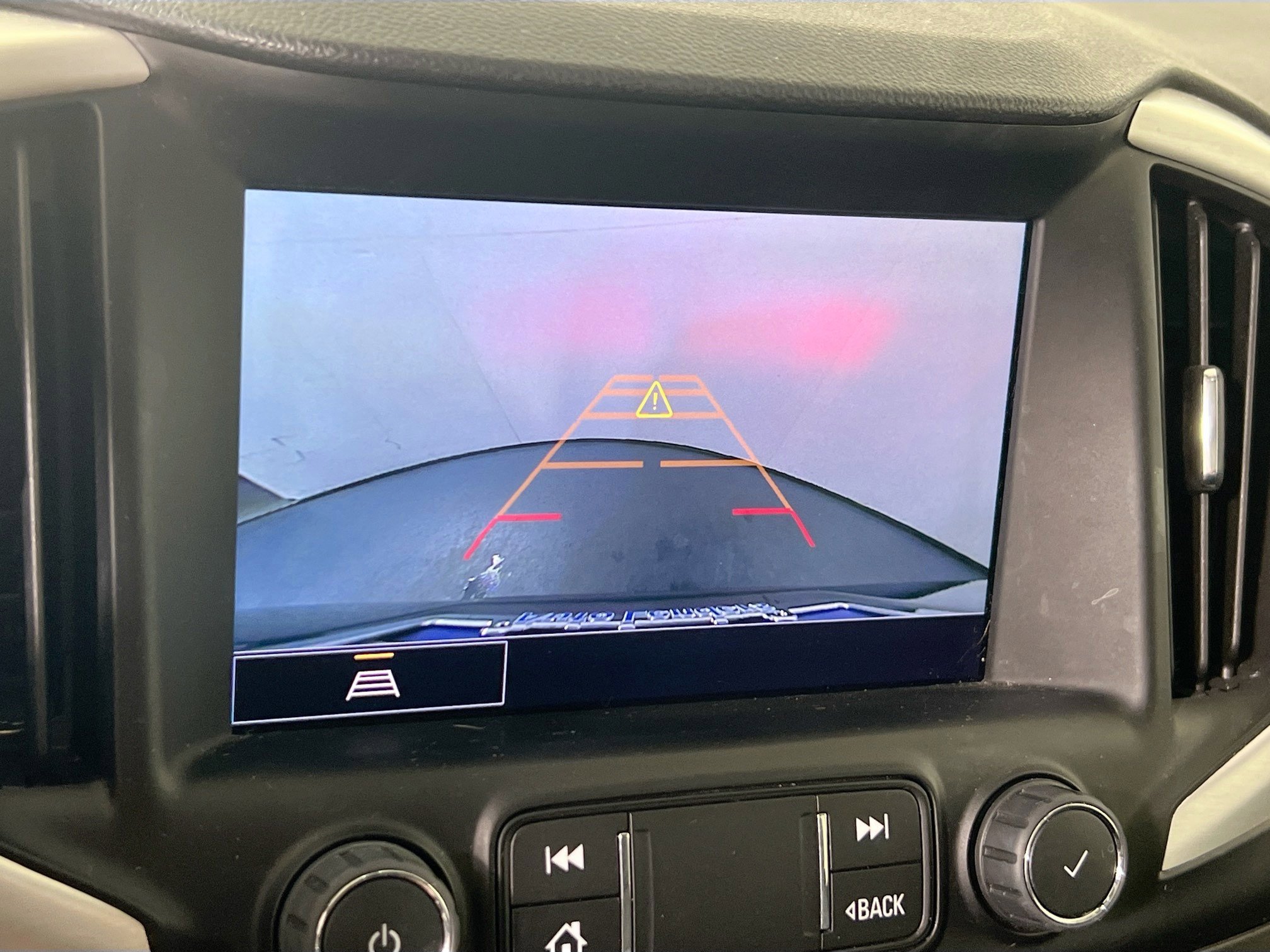 Used 2022 GMC Terrain SLE w/ Driver Convenience Package image 13