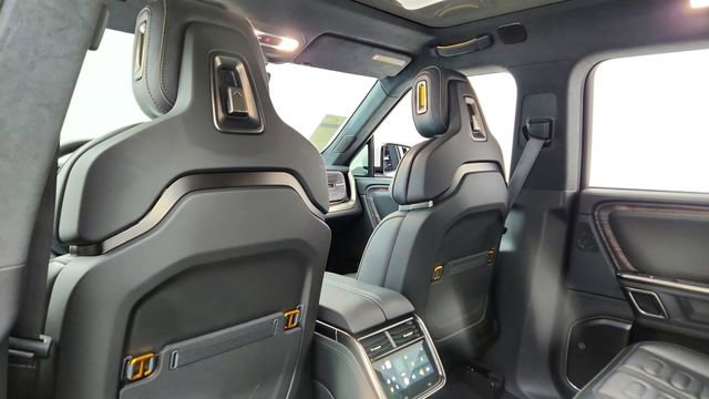 Used 2024 Rivian R1S Adventure image 34