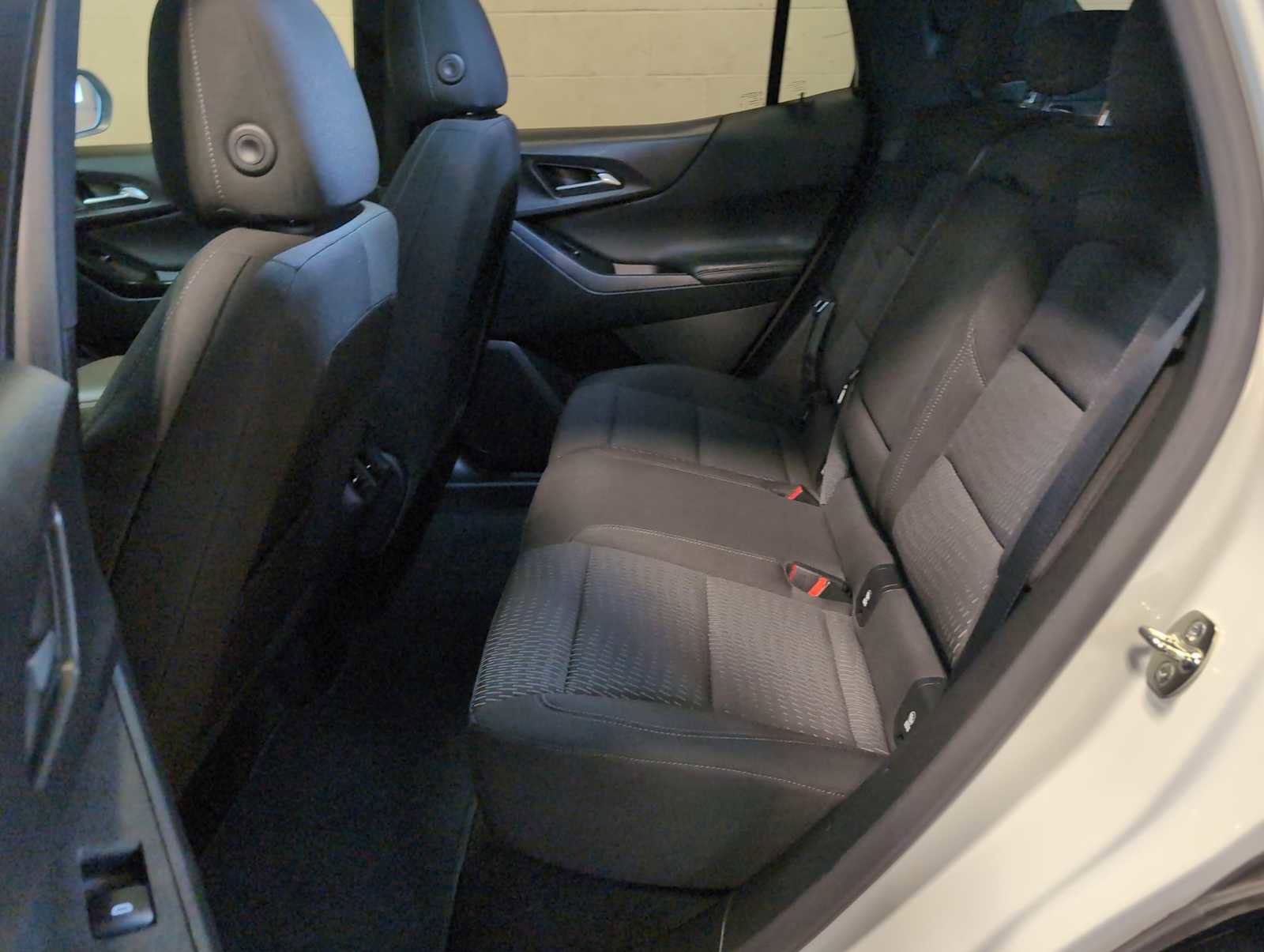 Used 2025 Chevrolet Equinox LT image 24