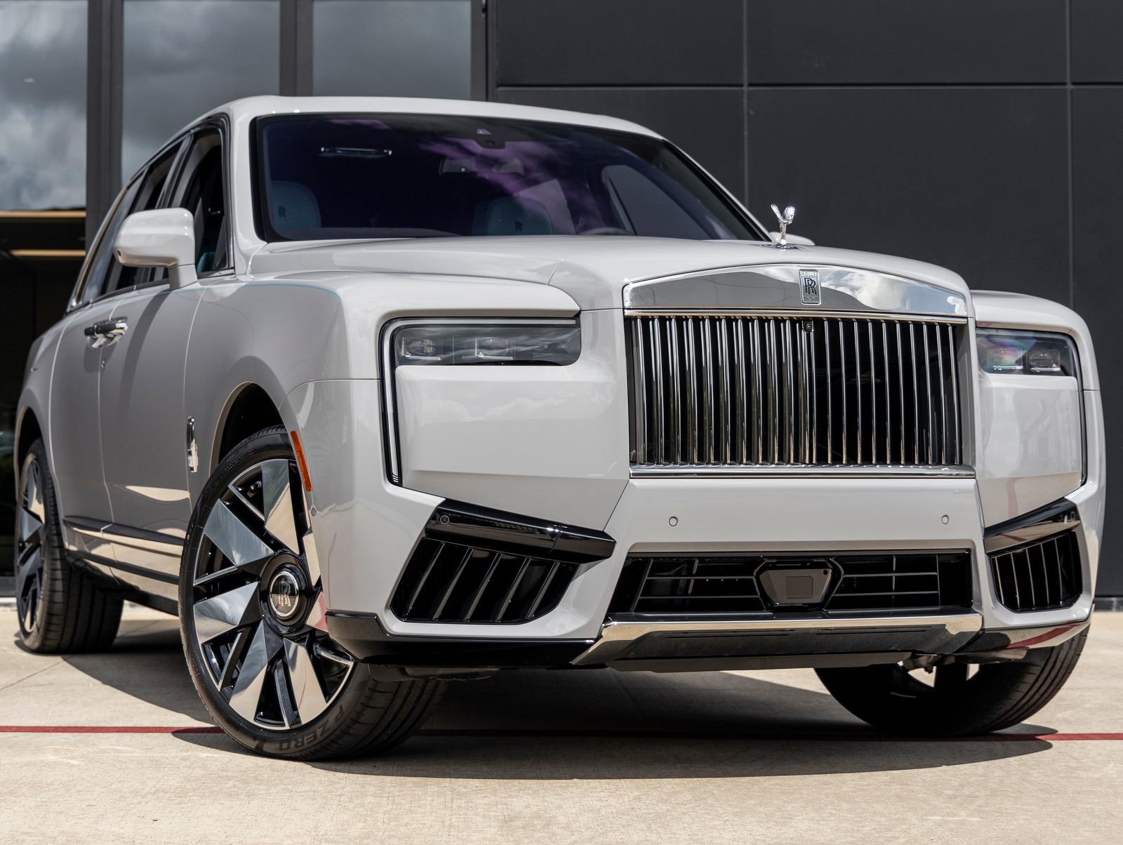 New 2026 Rolls-Royce Cullinan image 5