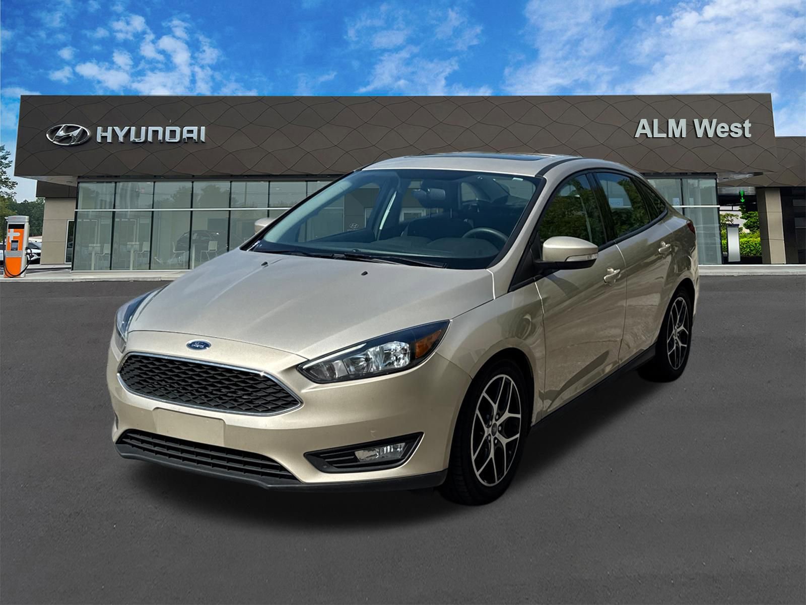 Used 2018 Ford Focus SEL FWD image 1