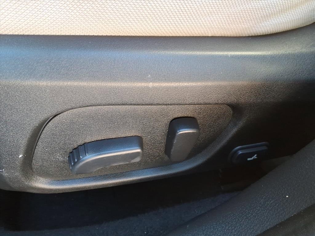 Used 2018 Subaru Forester 2.5i Premium w/ All-Weather Package image 11