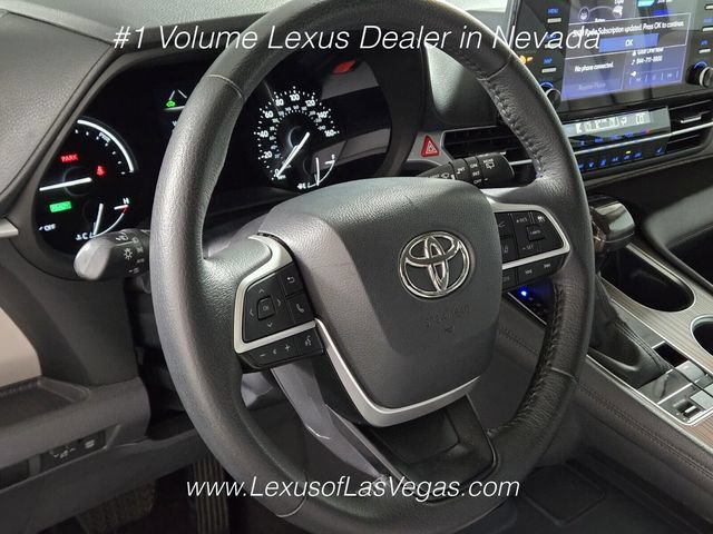 Used 2023 Toyota Sienna XLE FWD image 29