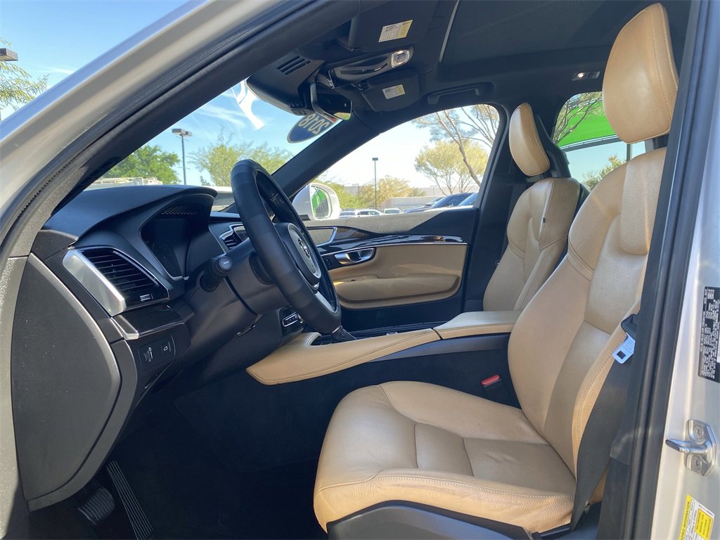 Used 2018 Volvo XC90 T6 Momentum w/ Convenience Package image 19
