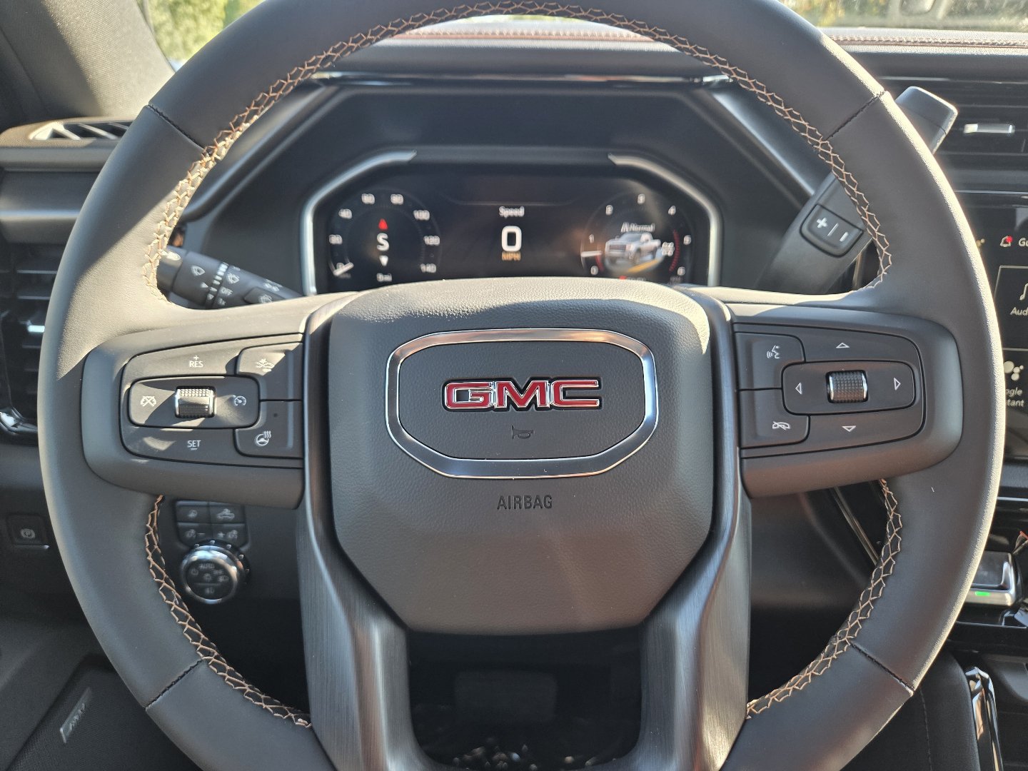 New 2026 GMC Sierra 2500 AT4 w/ AT4 Premium Plus Package AWD/4WD image 33
