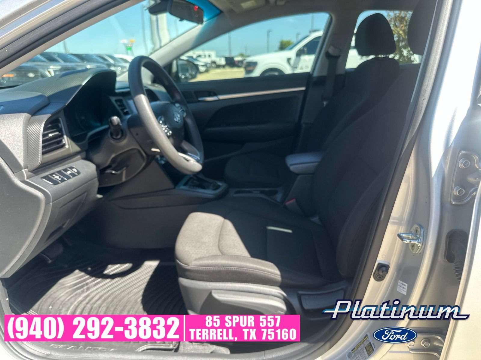 Used 2020 Hyundai Elantra SE w/ Winter Weather Package FWD image 15
