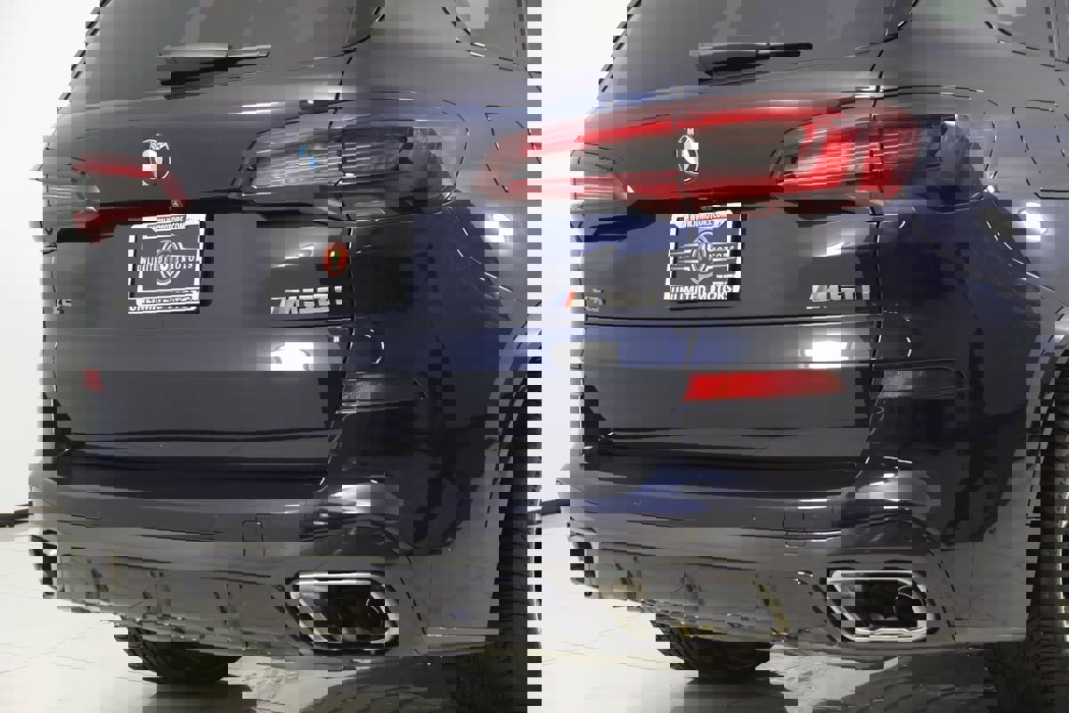 Used 2021 BMW X5 M50i image 50