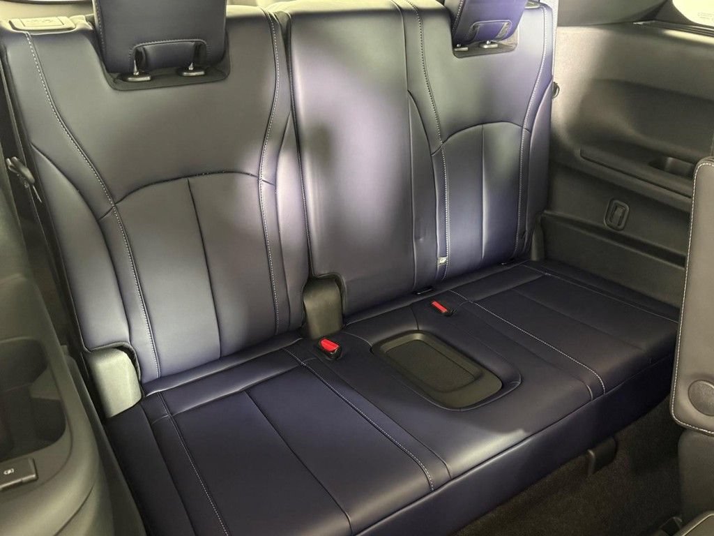 Certified 2026 INFINITI QX60 Sport AWD/4WD image 17